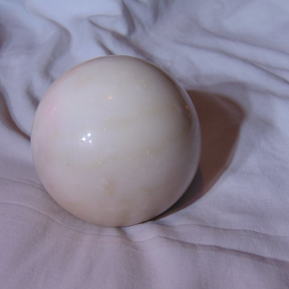4" Alabaster Sphere - Picture 6 of 8